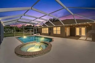 502 St Andrews Dr, Sarasota, FL 34243 - Photo 8