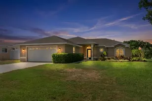 502 St Andrews Dr, Sarasota, FL 34243 - Photo 1