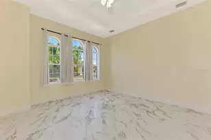 7803 33rd St E, Sarasota, FL 34243 - Photo 24