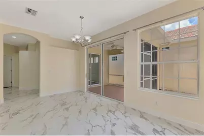 7803 33rd Street E, Sarasota, FL 34243 - Photo 12