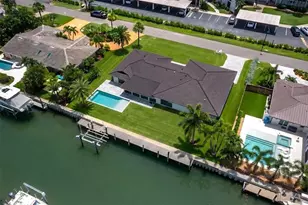 525 Sloop Ln, Longboat Key, FL 34228 - Photo 18