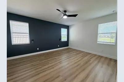3467 74th Avenue Circle E, Sarasota, FL 34243 - Photo 8
