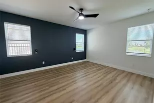 3467 74th Ave Cir E, Sarasota, FL 34243 - Photo 8