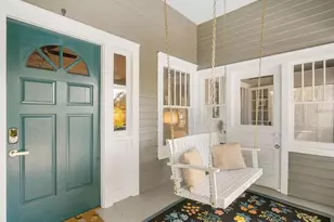 2822 4th Ave W, Bradenton, FL 34205 - Photo 2