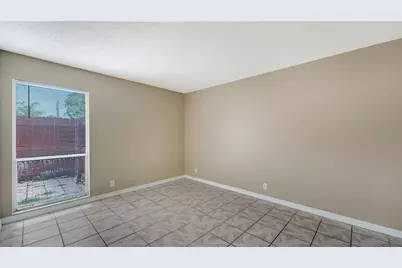 2763 Woodgate Lane #104, Sarasota, FL 34231 - Photo 12