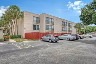 2763 Woodgate Ln, Sarasota, FL 34231 - Photo 1