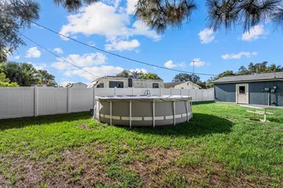 4915 Bell Meade Drive, Sarasota, FL 34232 - Photo 20