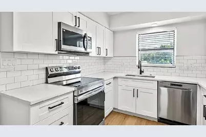 300 S Nimbus Avenue, Clearwater, FL 33765 - Photo 8