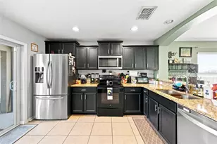 1111 Seminole Sky Dr, Ruskin, FL 33570 - Photo 18