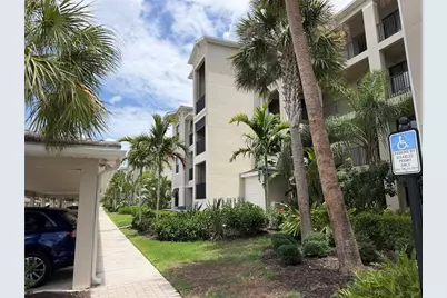 18008 Gawthrop Drive #302, Bradenton, FL 34211 - Photo 4