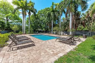 2232 Bahia Vista St, Sarasota, FL 34239 - Photo 24