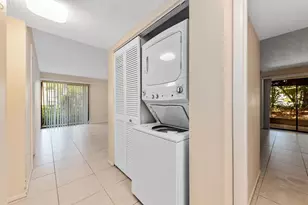 2232 Bahia Vista St, Sarasota, FL 34239 - Photo 14