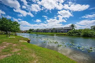 2608 Hidden Lake Dr N, Sarasota, FL 34237 - Photo 24