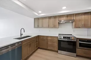 888 Blvd Of The Arts, Sarasota, FL 34236 - Photo 8