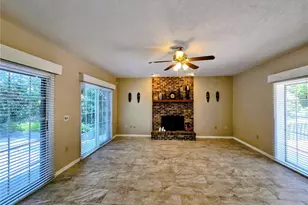 215 48th St NW, Bradenton, FL 34209 - Photo 8
