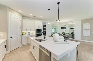 10016 Rembrandt Wy, Bradenton, FL 34201 - Photo 6