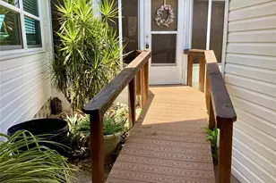 8451 Imperial Cir, Palmetto, FL 34221 - Photo 22