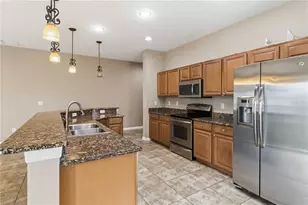 820 Parker Den Dr, Ruskin, FL 33570 - Photo 8