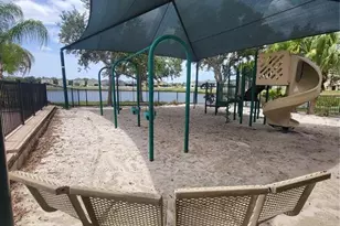 820 Parker Den Dr, Ruskin, FL 33570 - Photo 40