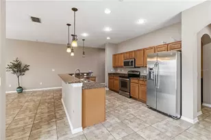 820 Parker Den Dr, Ruskin, FL 33570 - Photo 6
