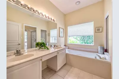8310 Whispering Woods Court, Bradenton, FL 34202 - Photo 38
