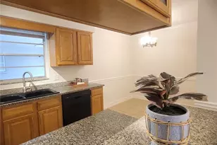 3360 S Osprey Ave, Sarasota, FL 34239 - Photo 4