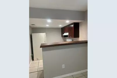 1200 70th Street N, Saint Petersburg, FL 33710 - Photo 4