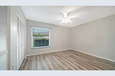 5689 Evergreen Drive #18, Sarasota, FL 34233 - Photo 24