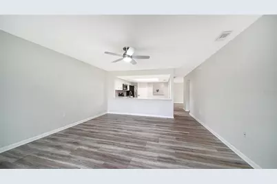 5689 Evergreen Drive #18, Sarasota, FL 34233 - Photo 14