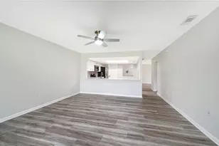 5689 Evergreen Dr, Sarasota, FL 34233 - Photo 14