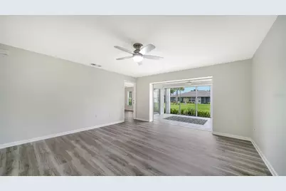 5689 Evergreen Drive #18, Sarasota, FL 34233 - Photo 10