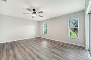 5689 Evergreen Dr, Sarasota, FL 34233 - Photo 20