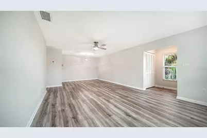 5689 Evergreen Drive #18, Sarasota, FL 34233 - Photo 6