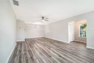 5689 Evergreen Dr, Sarasota, FL 34233 - Photo 6