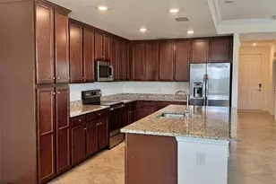 17118 Vardon Ter, Bradenton, FL 34211 - Photo 2