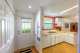 5707 45th St E, Bradenton, FL 34203 - Photo 10