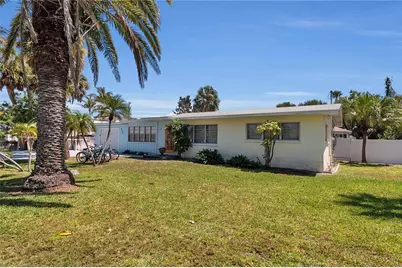 311 59th Street, Holmes Beach, FL 34217 - Photo 2