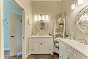 4909 Clubview Ct E, Bradenton, FL 34203 - Photo 32