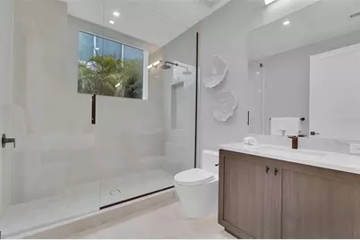 70 Avenida Veneccia #201, Sarasota, FL 34242 - Photo 34