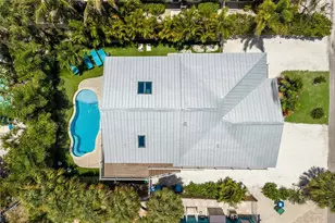 203 72nd St, Holmes Beach, FL 34217 - Photo 68