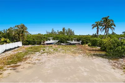 508 77th Street, Bradenton Beach, FL 34217 - Photo 16