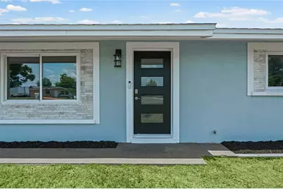 3012 15th Street W, Bradenton, FL 34205 - Photo 2