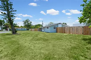 3012 15th St W, Bradenton, FL 34205 - Photo 6