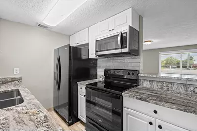 3012 15th Street W, Bradenton, FL 34205 - Photo 18