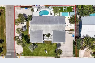 6203 Holmes Boulevard, Holmes Beach, FL 34217 - Photo 6