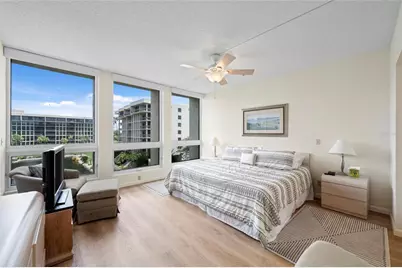 1095 Gulf Of Mexico Drive #303, Longboat Key, FL 34228 - Photo 18