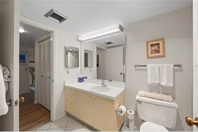 1095 Gulf Of Mexico Drive #303, Longboat Key, FL 34228 - Photo 26