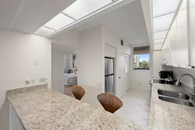 1095 Gulf Of Mexico Drive #303, Longboat Key, FL 34228 - Photo 16