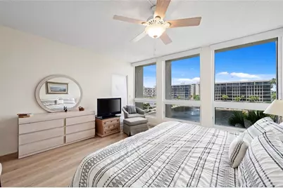 1095 Gulf Of Mexico Drive #303, Longboat Key, FL 34228 - Photo 18