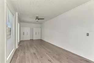 2136 Brueckner Dr, Sarasota, FL 34231 - Photo 18